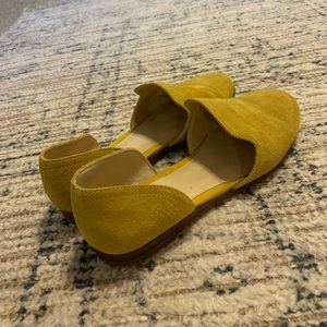 Crown Vintage yellow flats!